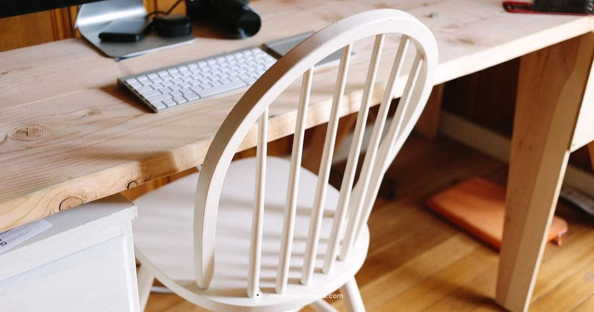 DIY Watch Stand - Smartwatch Facts