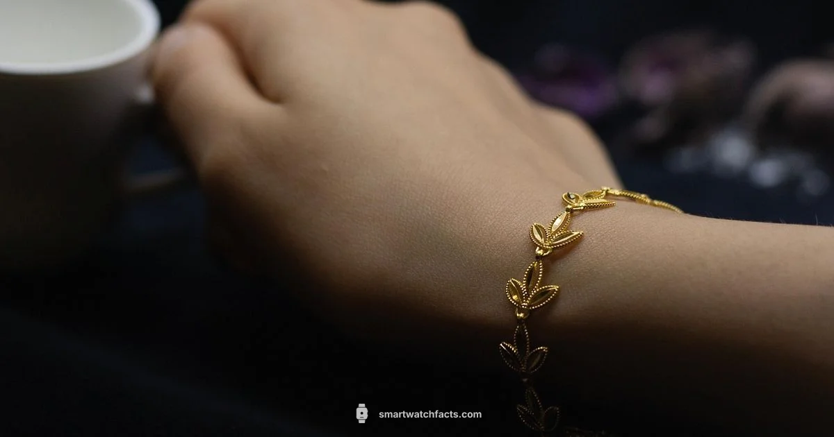 Gold Smartwatch for Women - Smartwatch Facts