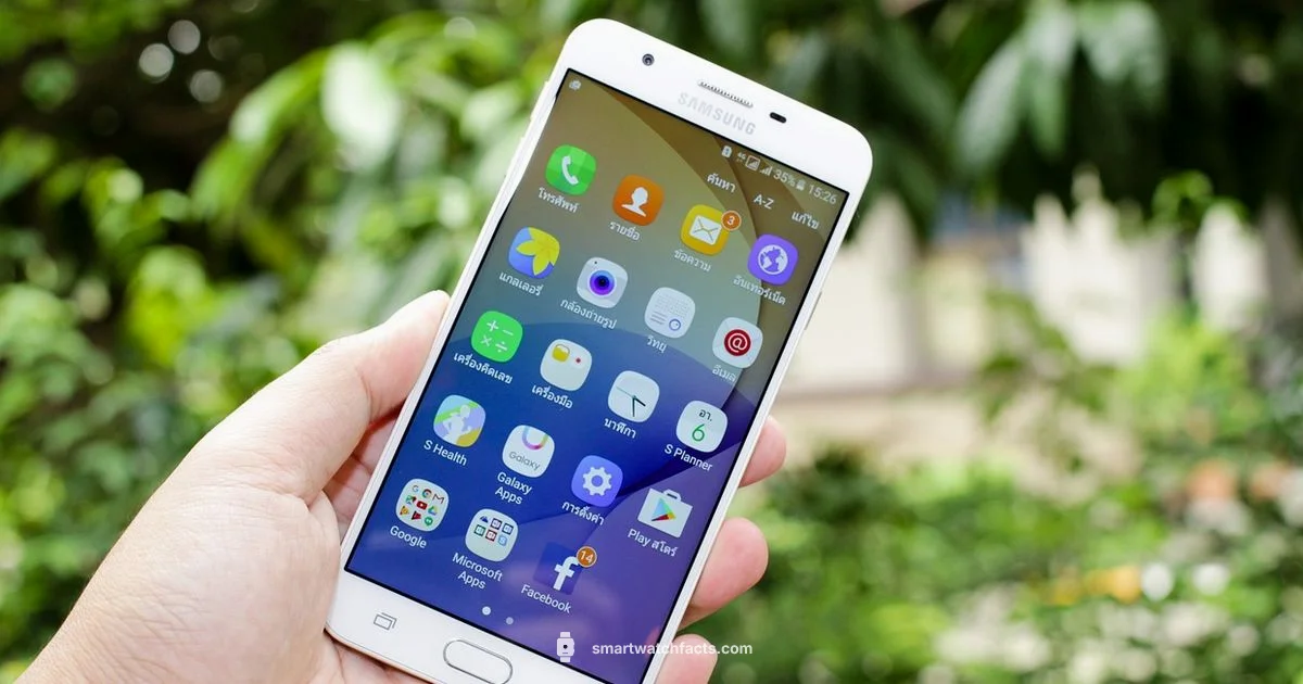 Phone on Wrist Phone on Wrist - Smartwatch Facts