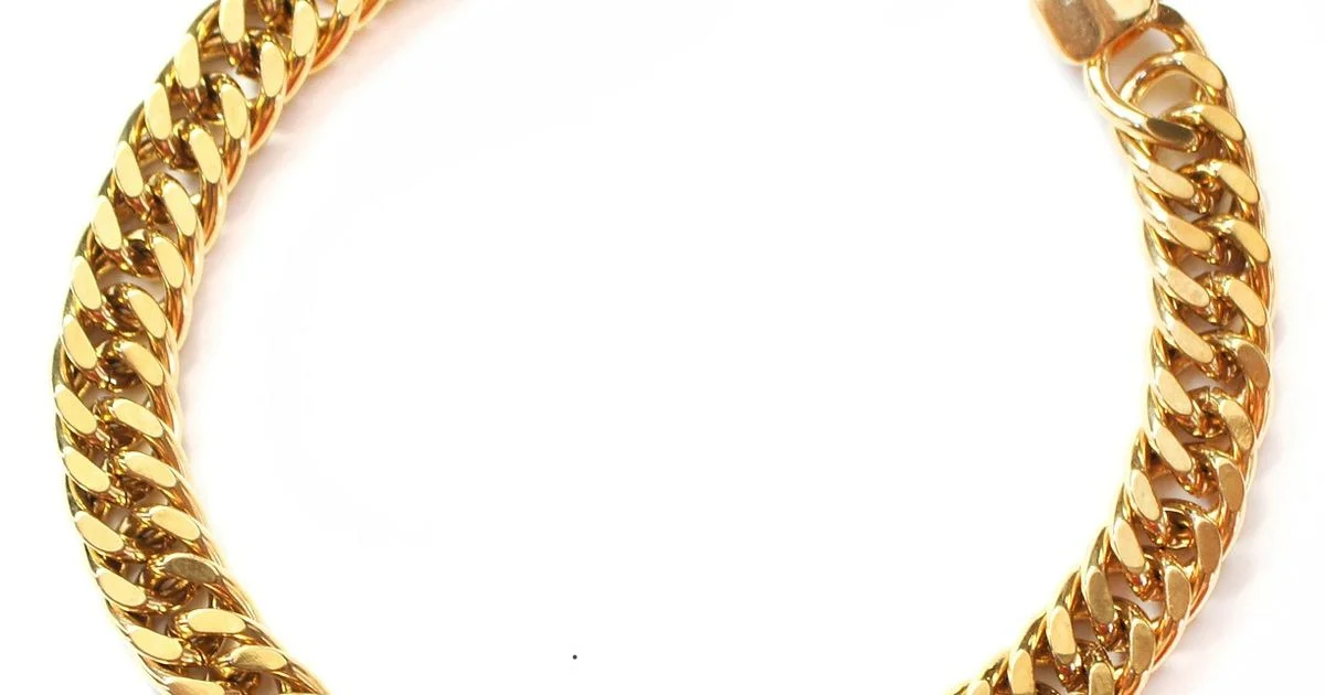 Gold Band Smartwatch Gold Band Smartwatch - Smartwatch Facts