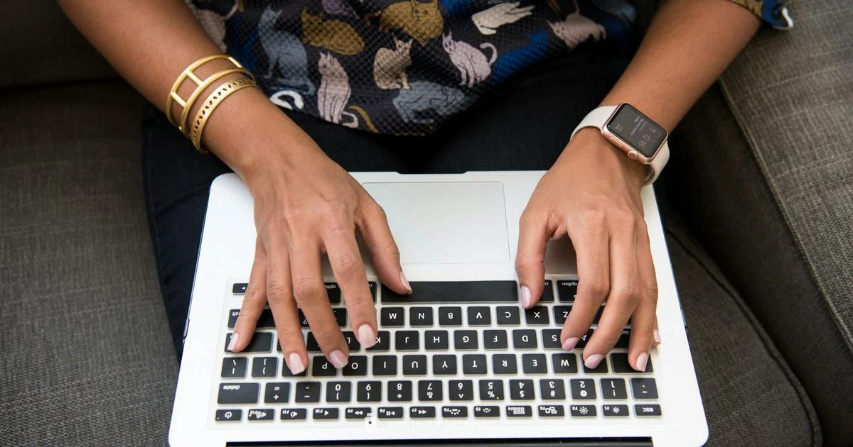 Chic Bands for Women - Smartwatch Facts