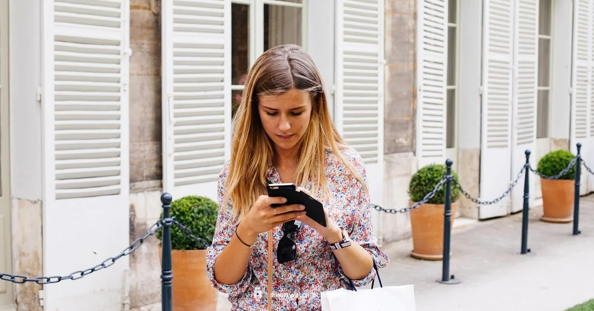 Texting on Watch - Smartwatch Facts